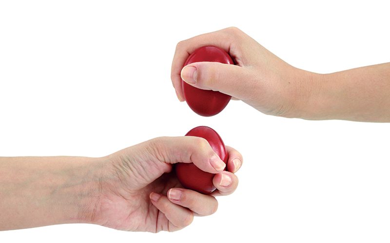 Egg-Cracking_31439239