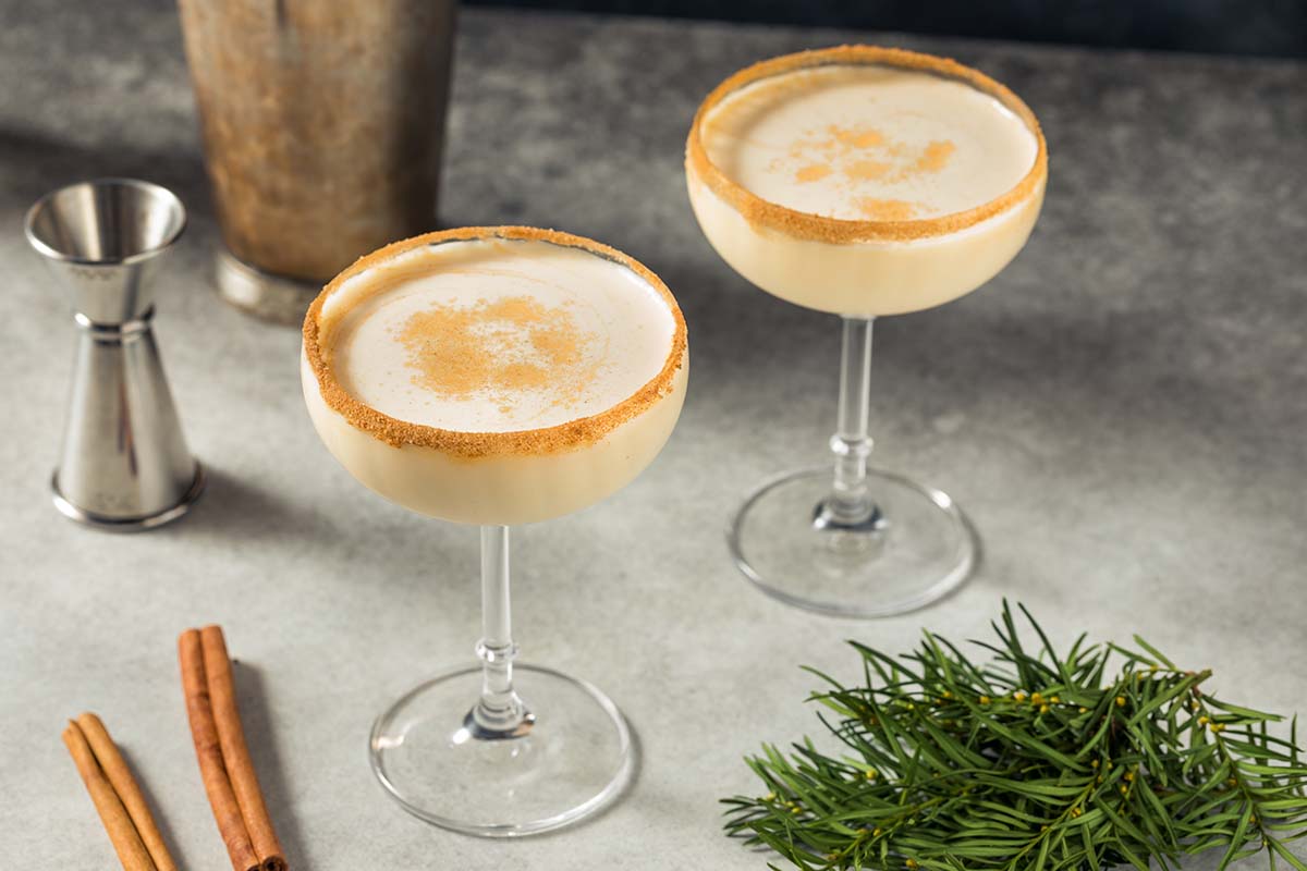 Eggnog_AdobeStock_552652771