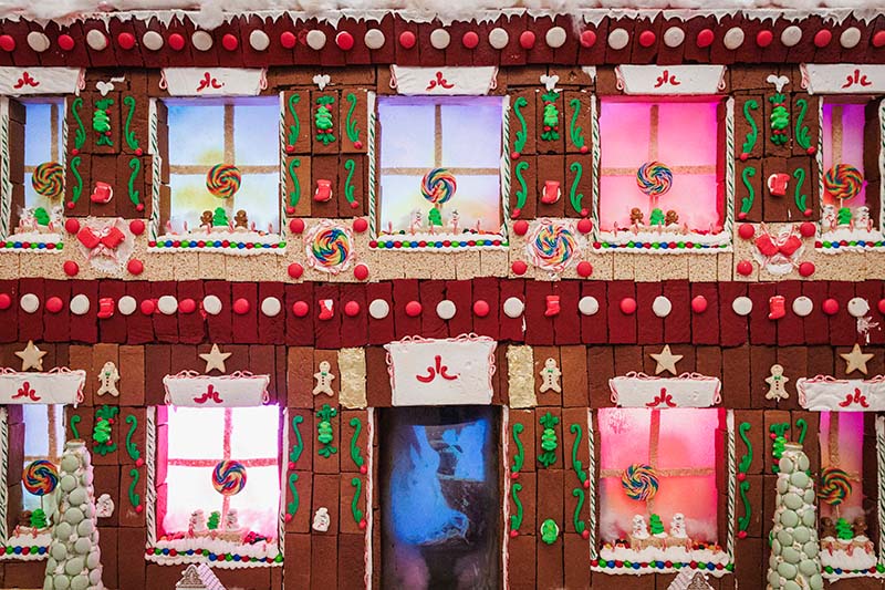 GA-GingerBread_House-9545-Edit-V1_