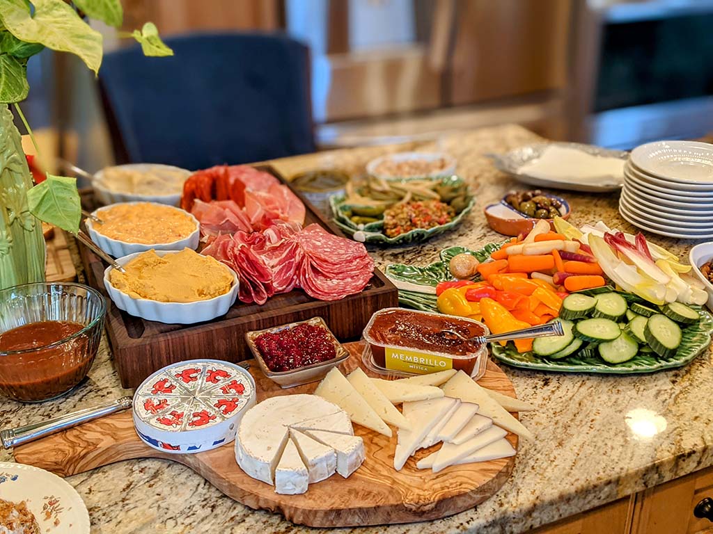 Holiday-traditions-from-our-team-at-salt-lake-magazine-lydia-martinez-grazing-board