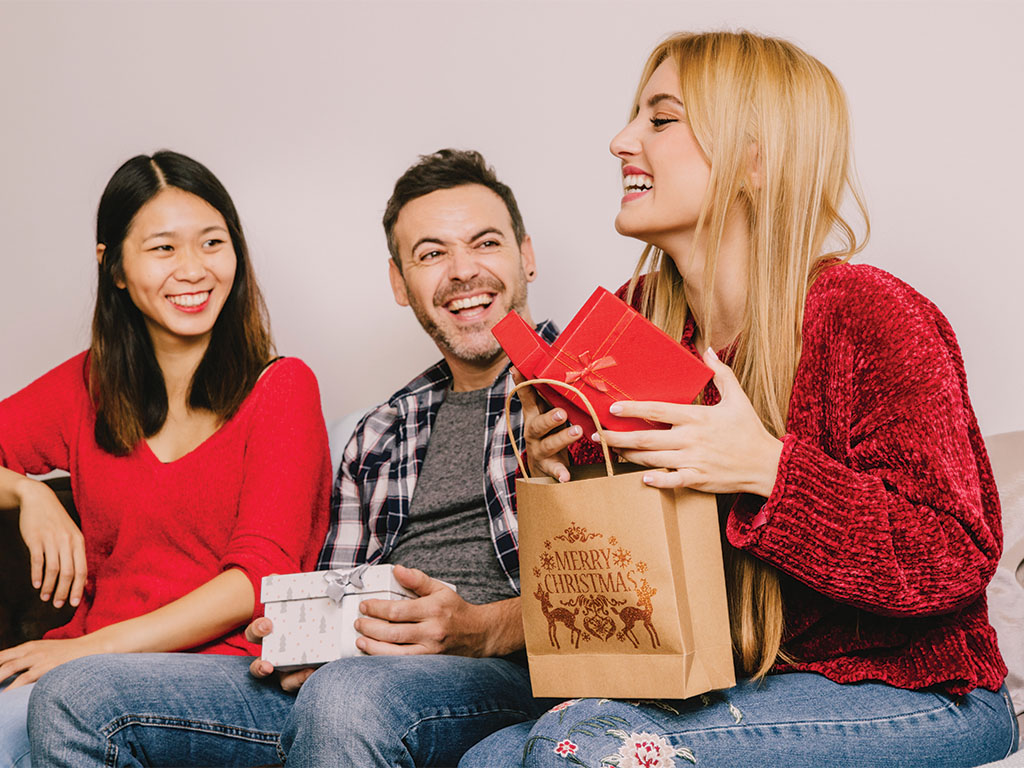 gifting-concept-with-happy-woman
