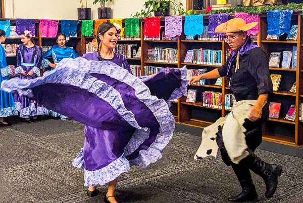 Dancers, Las Posadas, Ballet Folklorico Nuevas