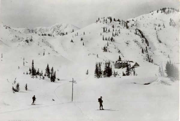 Wasatch Mountain Club skiers